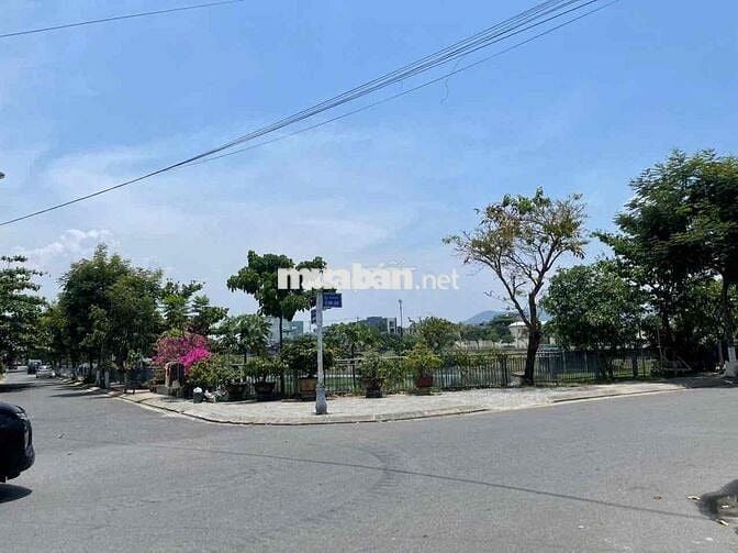 Bán đất mặt tiền đường Triệu Quốc Đạt