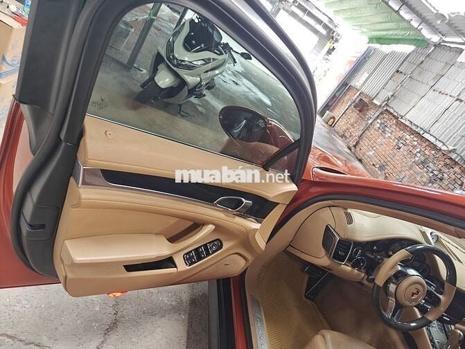 Porsche Panamera 99000km.