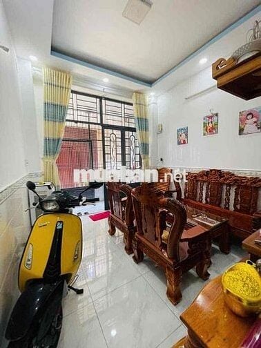 Bán nhà SHR đường Đông Bắc Q12 , 3pn , Ban công. giá 3 tỷ 750 tl