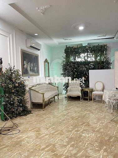 Sang nhượng tiệm vây cưới / ngay trung tâm hội nghị tiệc cưới CỌ DẦU