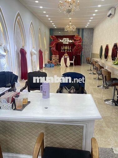 Sang nhượng tiệm vây cưới / ngay trung tâm hội nghị tiệc cưới CỌ DẦU
