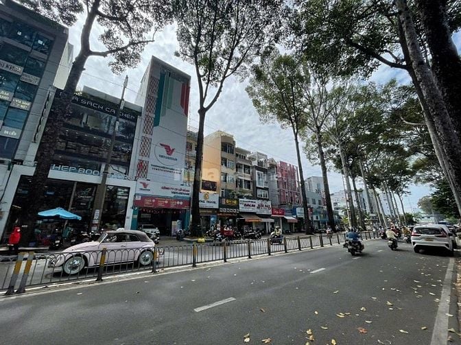 "VỊ TRÍ KIM CƯƠNG" Cho Thuê Nhà Mặt Tiền 223 Nguyễn Thị Minh Khai , Qu