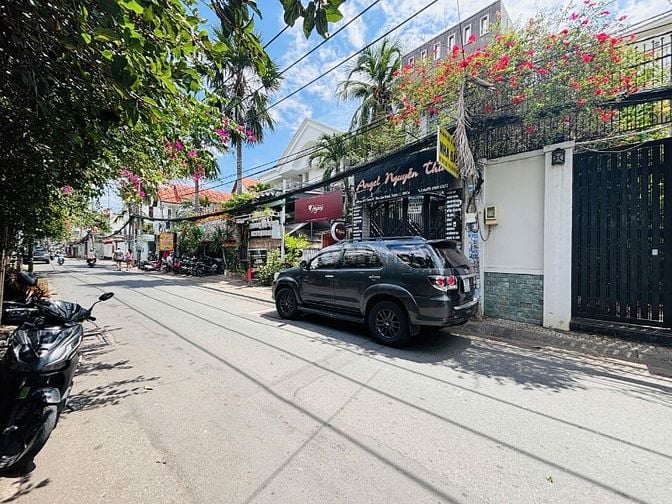 Bán đất 25 tỷ -  mặt tiền đường số 47 - phường thảo điền quận 2