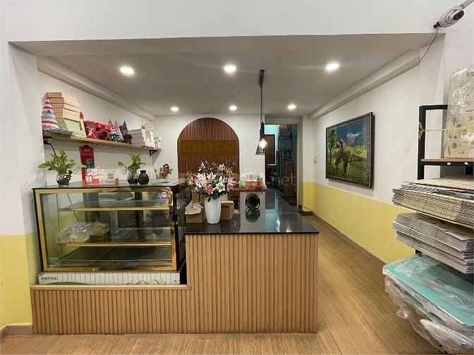 Mặt bằng cho thuê 64m2 khu đường hoa Phan Xích Long - Q. Phú Nhuận
