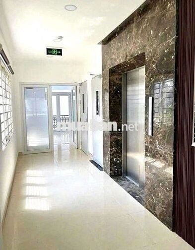 Cho thuê Nhà mặt tiền Lam sơn, p2. Khu sân bay. 4 lầu. Thang máy