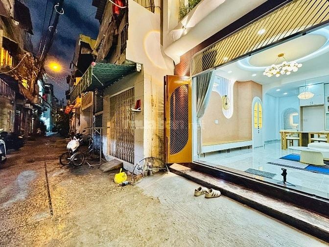 💥NHỈNH 8 TỶ CÓ NHÀ MỚI ĐẸP SÁT Q1💥 🍀NHÀ XÂY MỚI - HXH THÔNG 