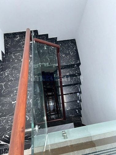Nhà 5 tầng (4x17m), mới xây 2021. Hẻm xe tải gần mặt tiền