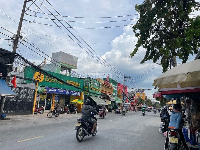BÁN NHÀ LÔ GÓC SÁT MẶT TIỀN ĐƯỜNG 49, HẺM XE HƠI 55.5M2, 5PN, GIÁ 4.8