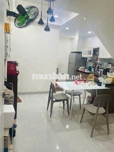 Cho Thuê Nhà Đường Nguyễn Xí, Bình Thạnh ( Nhà đẹp - Xe hơi ngủ nhà )