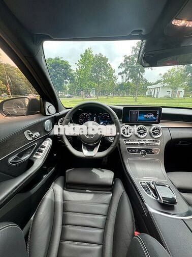 Bán xe C300 AMG sx 2019 - 38000miles