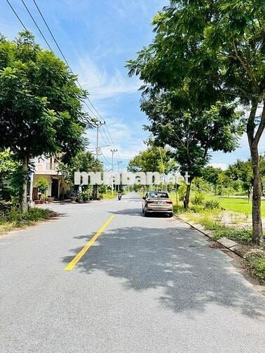 Đất Bá Tùng- Hoà Quý gần công viên 3tỷ680 đường 7.5m nên mua