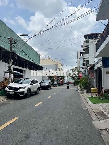 Nhà phố Nguyễn Thị Thập hiện đại rộng rãi 300m2 sàn, Dân cư văn minh