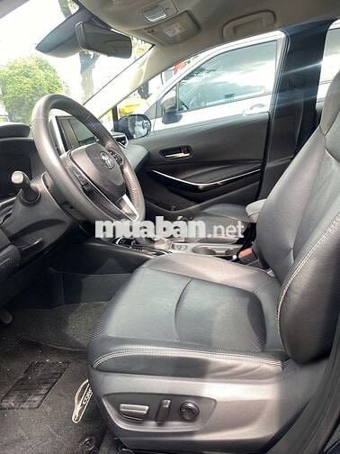 Toyota Corolla Altis 2023 1.8V, gia đình, 1 chủ
