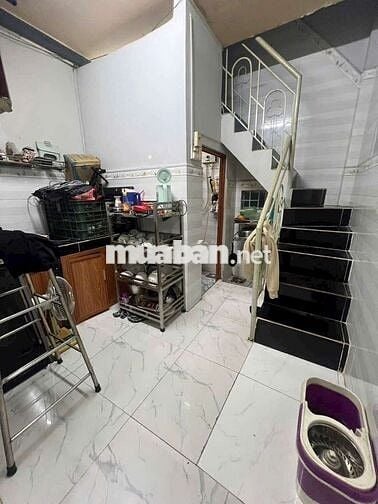 - Nhà bán lưu hữu Phước p15 Q8 ( mới phường Phú Đinh)
- giá 2ty580