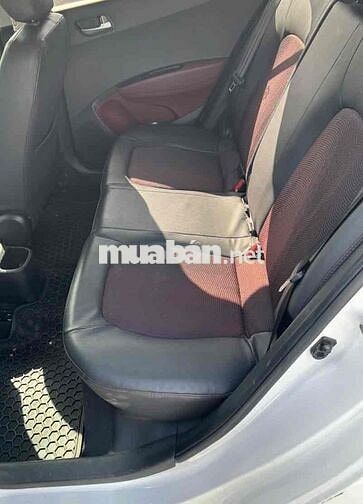 Chính Chủ Hyundai i10 1.2 AT - odo 34500 km