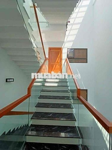 Nhà phố Nguyễn Thị Thập hiện đại rộng rãi 300m2 sàn, Dân cư văn minh