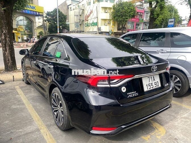 Toyota Corolla Altis 2023 1.8V, gia đình, 1 chủ