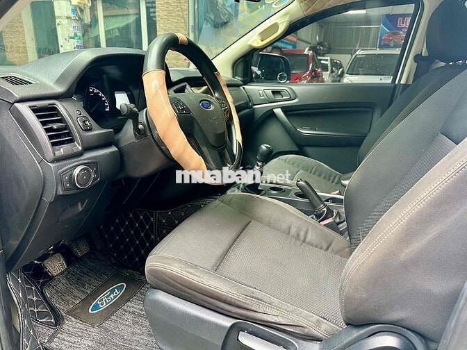 Ford Everest 2018 Ambiente 2.2L 4x2 MT - 108000 km