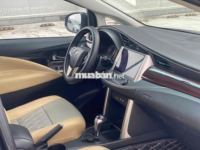 Toyota Innova 2018 2.0 Venturer - 126000 km
