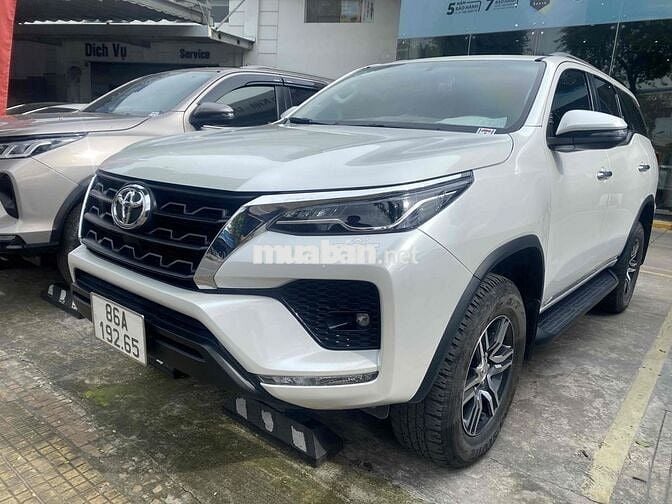 Toyota Fortuner 2022 dầu, tự động, chính hãng