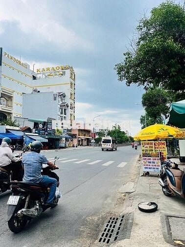 CHo thuê nhà mặt tiền đường Tây thạnh 4x22m 1L thông suốt vị trí đẹp