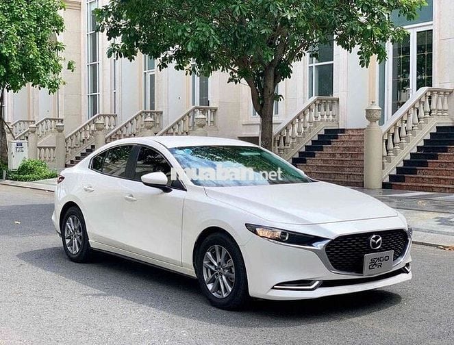 Mazda 3 2023 1.5L Luxury - 22000 km
