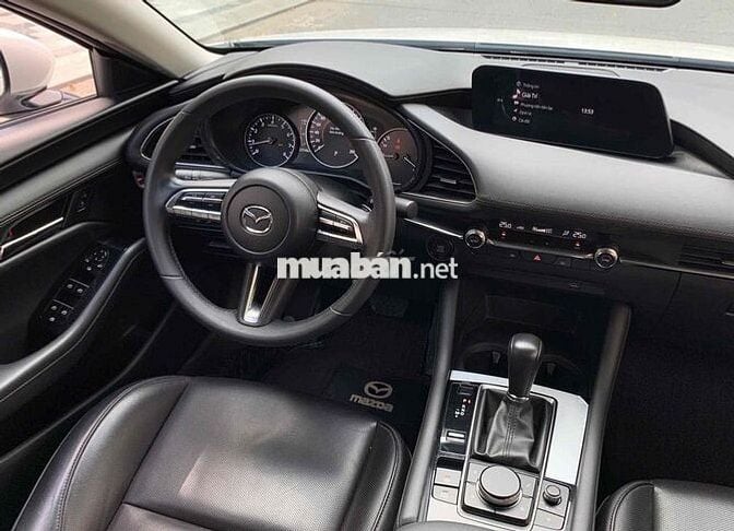 Mazda 3 2023 1.5L Luxury - 22000 km