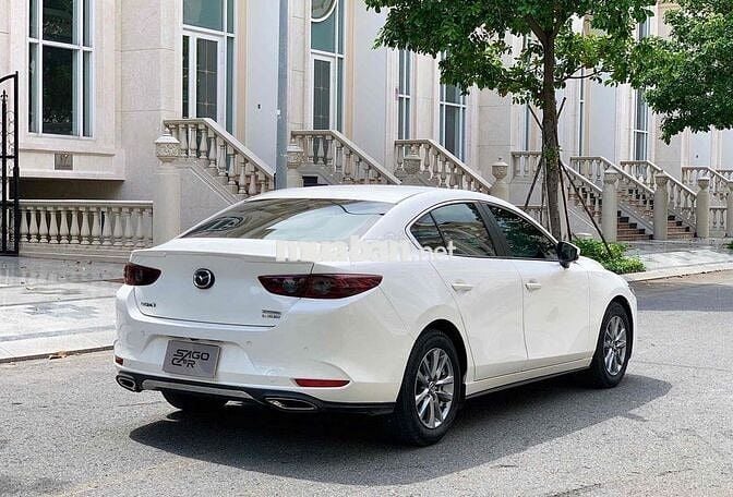 Mazda 3 2023 1.5L Luxury - 22000 km