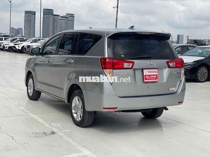 Toyota Innova 2020 G 2.0 AT - 83000 km