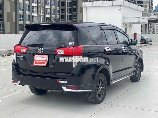 Toyota Innova 2018 2.0 Venturer - 126000 km