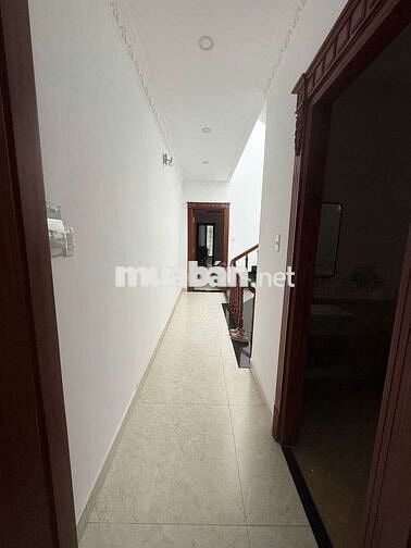 NHÀ LÀM VP, DẠY HỌC, MỖI PHÒNG RỘNG HƠN 40M2 NGAY CC HIMLAM PHÚ ĐÔNG