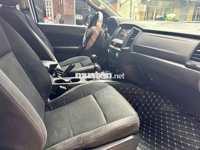 Ford Everest 2018 Ambiente 2.2L 4x2 MT - 108000 km