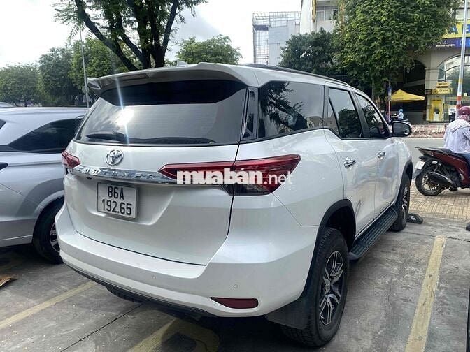 Toyota Fortuner 2022 dầu, tự động, chính hãng