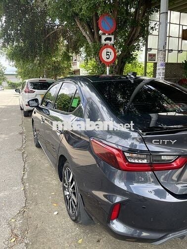 Honda City 2022 RS - 20.000km - chính chủ xe ít đi