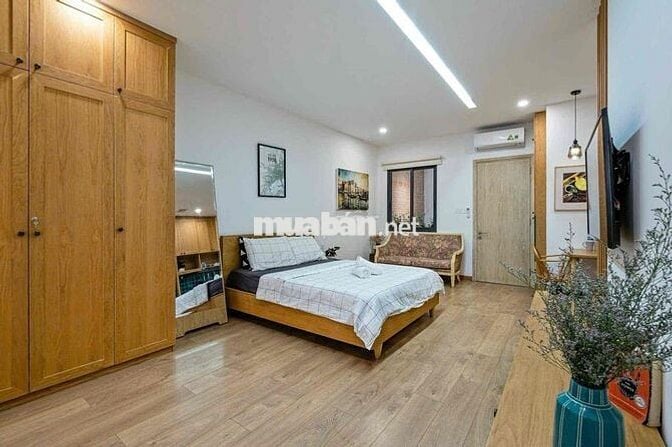 Căn Hộ Cao Cấp Có Ban Công Nội Thất Tone Gỗ Sang Xịn Vị Trí Đắc Địa