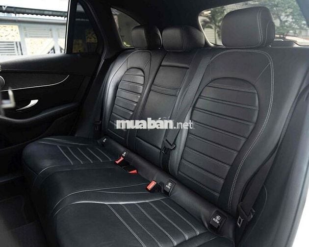Mercedes- Benz GLC300 Đklđ 2020- trả trước 360Tr