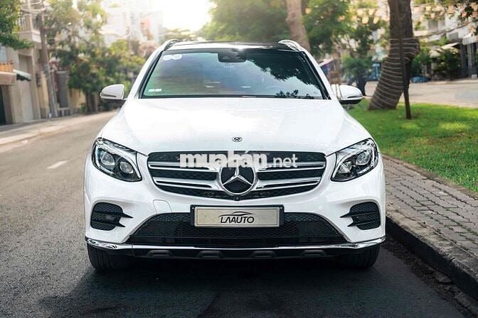 Mercedes- Benz GLC300 Đklđ 2020- trả trước 360Tr