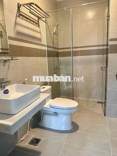 CHO THUÊ PHÒNG STUDIO BAN CÔNG ĐI BỘ QUA ĐẠI HỌC VĂN LANG Ở BÌNH THANH