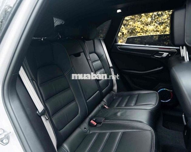 Porsche Macan Đklđ 2022 - trả trước 1đ2