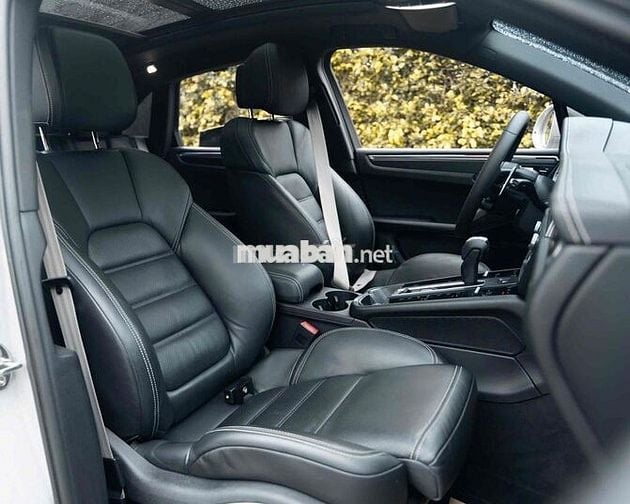 Porsche Macan Đklđ 2022 - trả trước 1đ2