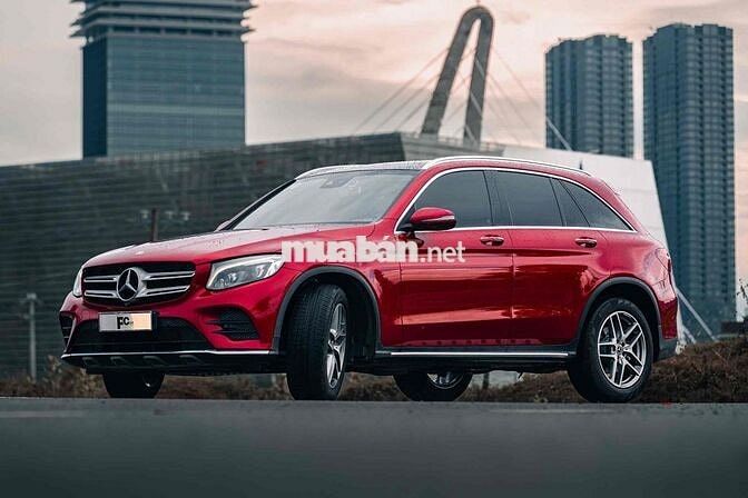 Mercedes GLC300 4Matic - ĐKLĐ 2020 - Đỏ Kem