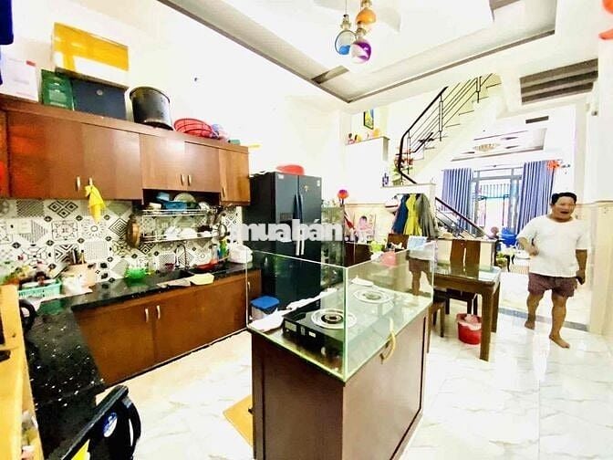 Nhà mặt hẻm 10m Lê Văn Lương, Quận 7 – 4PN, sân xe hơi, kinh doanh ok