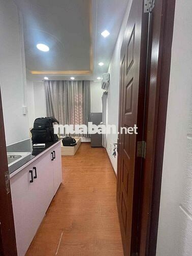 cho thuê căn hộ cửa xổ lớn thoáng mát với đầy đủ nội thất giờ giấc tự
