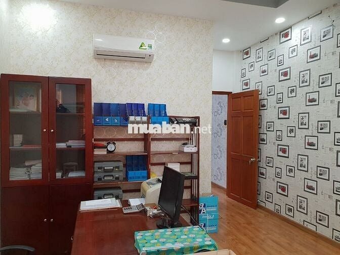 Bán nhà 3 lầu mặt tiền đường 12m, tại hẻm 1979 Huỳnh Tấn Phát, Nhà Bè