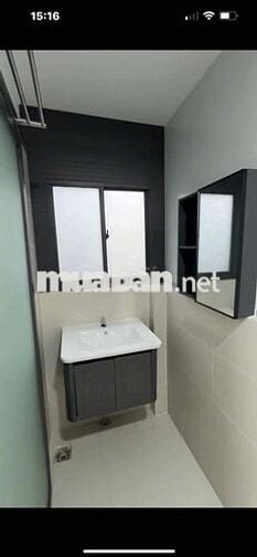 Cho thuê nhà HXH Nguyễn Đình Chính P.15, PN 5x12 có 1 LẦU 15tr full NT