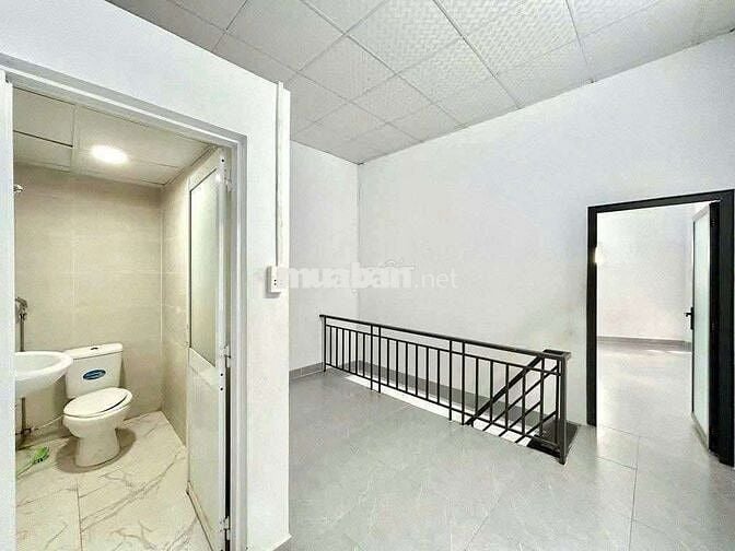 Cho thuê nhà nguyên căn hẻm 861 nhà mới full nội thất