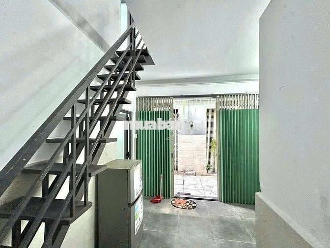 Cho thuê nhà nguyên căn hẻm 861 nhà mới full nội thất