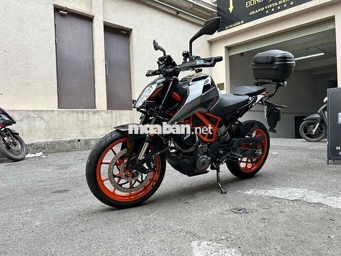 bán xe Duke 390 còn rất mới như dắt từ hãng ra