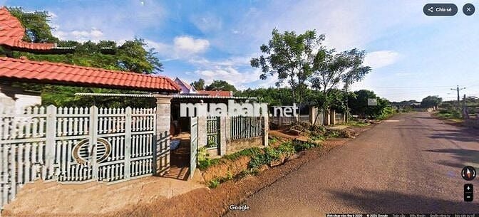 bán đất tặng nhà mái thái view suối