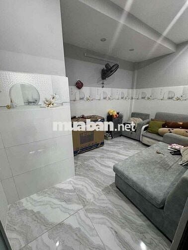 Nhà phố 2 tầng Quận 6, SHR, Giá 6.4 Tỷ